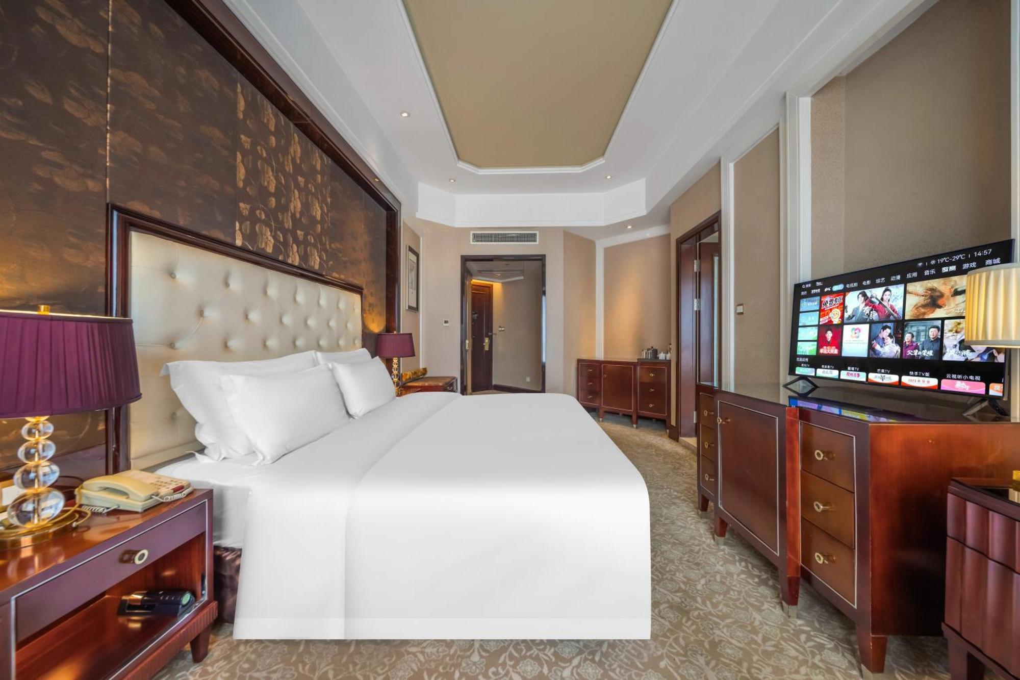 Wyndham Grand Plaza Royale Palace Ченду Екстер'єр фото