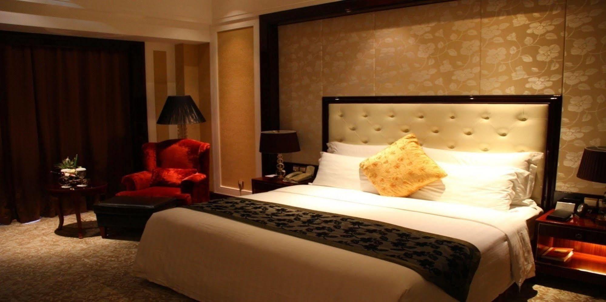 Wyndham Grand Plaza Royale Palace Ченду Екстер'єр фото