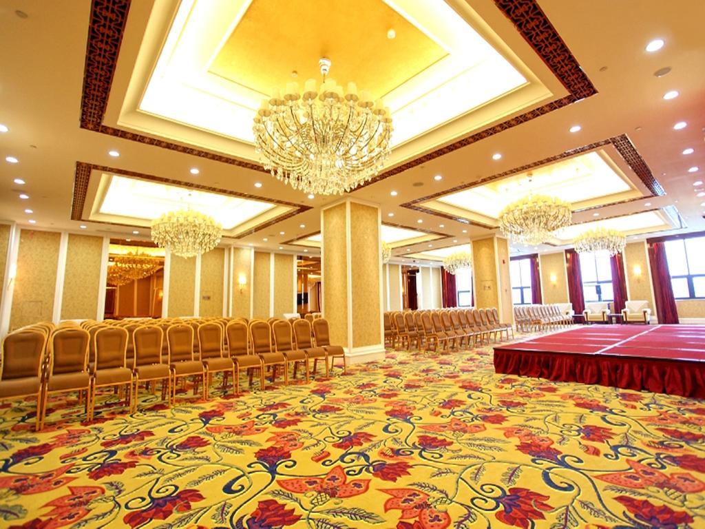 Wyndham Grand Plaza Royale Palace Ченду Екстер'єр фото