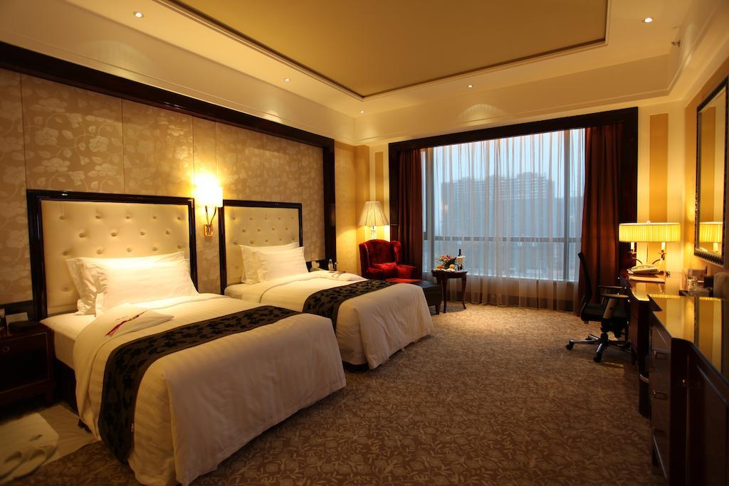 Wyndham Grand Plaza Royale Palace Ченду Екстер'єр фото